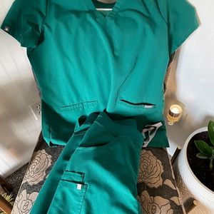 FIGS small top and bottom worn a few times.